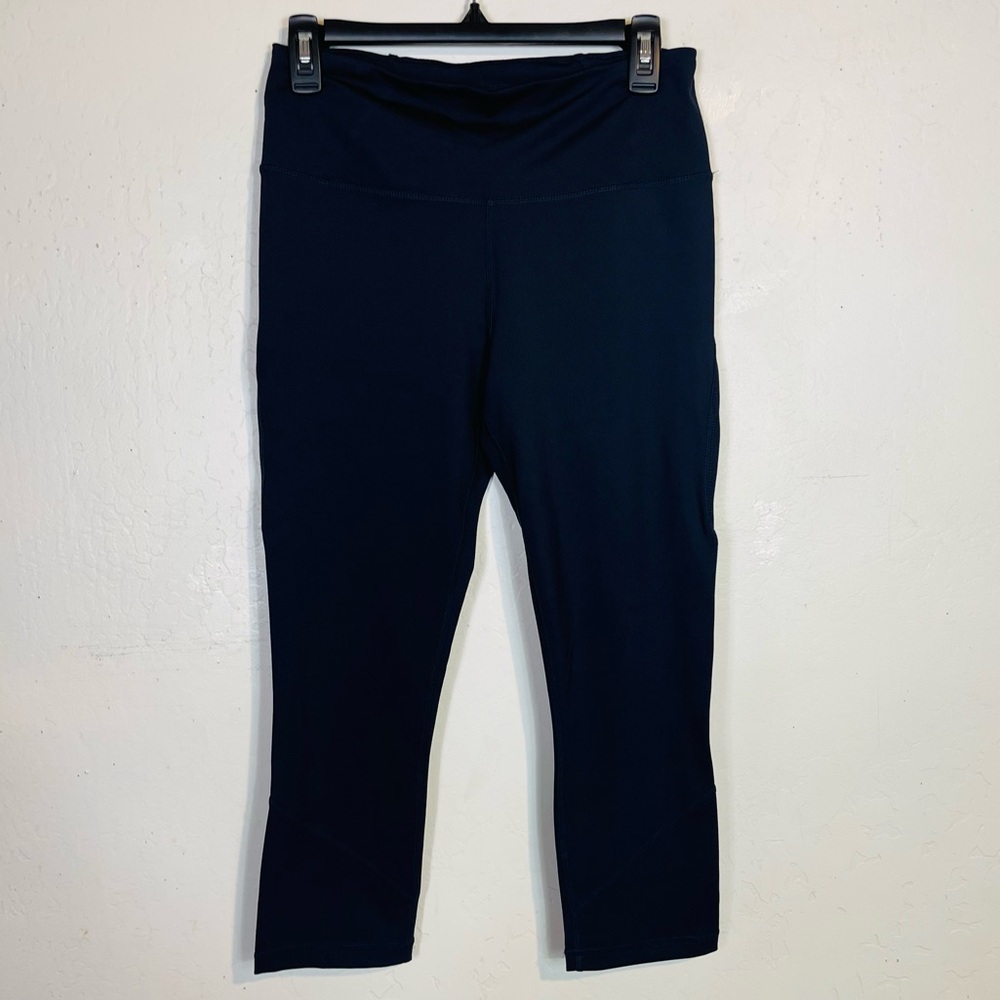 NWT Kirkland Signature Size Medium M Ladies Reflective Crop Tight Athletic Pants